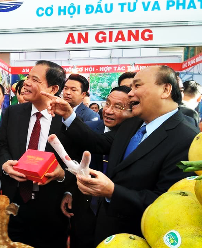 Phú Hồng Thành phối hợp với UBND Hương Sơn phát triển thương hiệu quốc gia