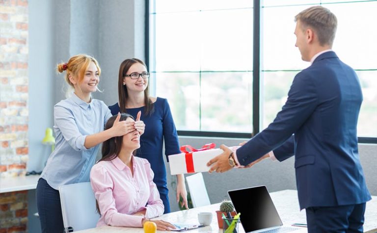 Gợi ý 7 món quà Tết tặng sếp sang trọng, ý nghĩa